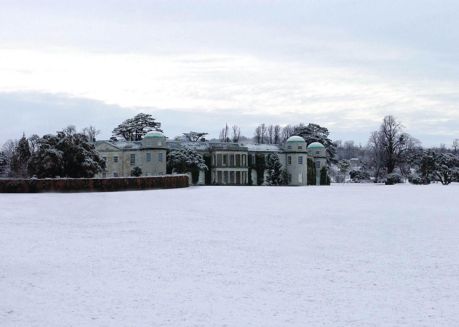 Large-House-in-snow.jpg