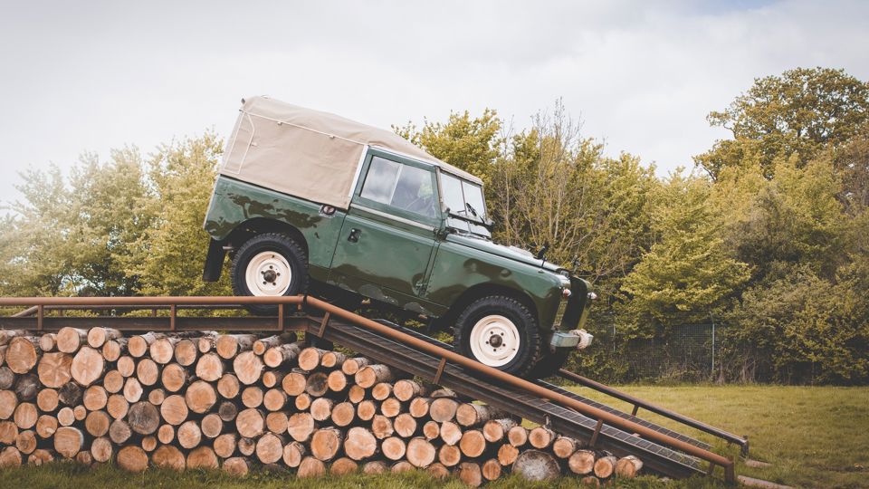 Website-GoodwoodLandrover-24.jpg