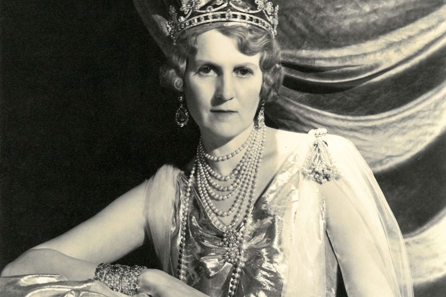 Website-acc_711_1-beaton-portrait-of-8th-duchess-1937.jpg