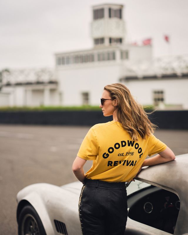 Goodwood Revival Signwriter Unisex Cotton T-shirt