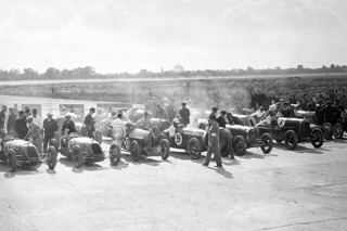 brooklands-1926.jpg