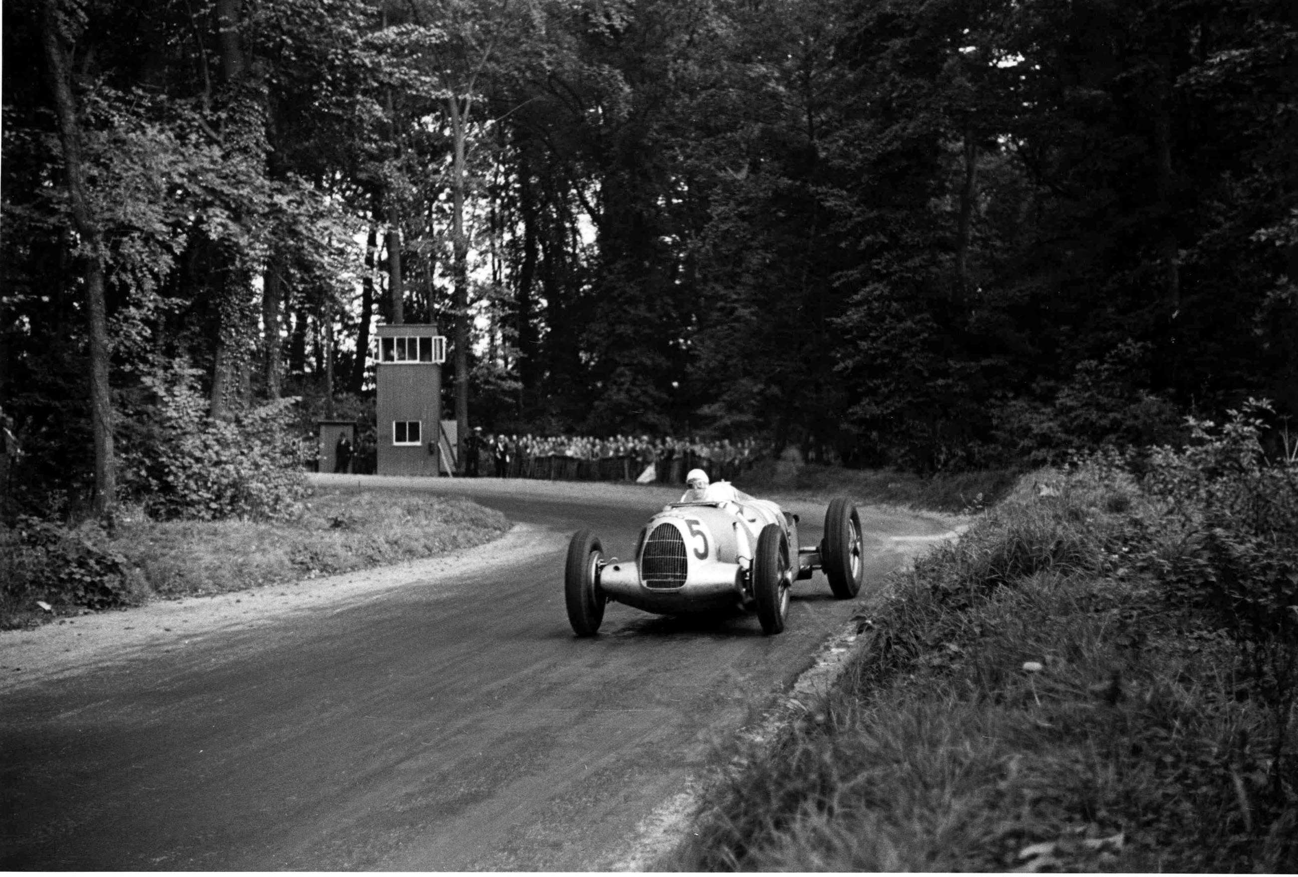 frankel_bernd_rosemeyer_goodwood_26011803.jpg