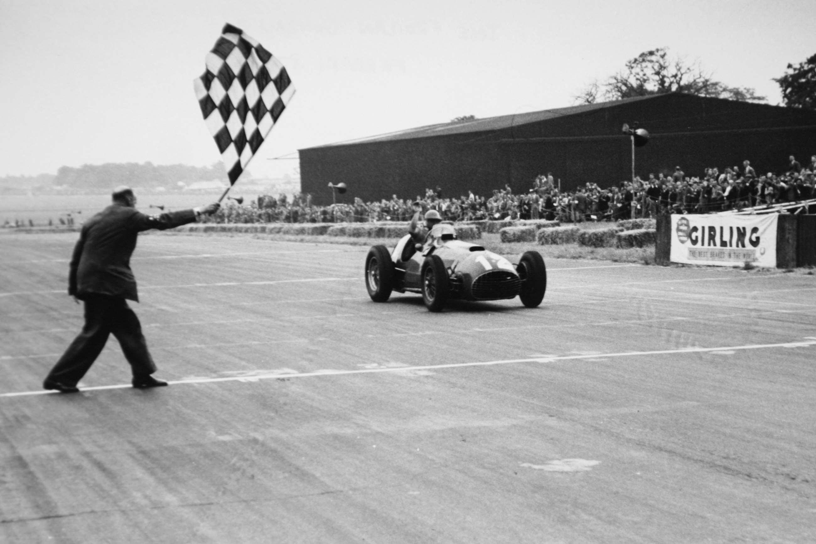f1-1951-silverstone-jose-froilan-gonzalez-win-ferrari-375-lat-motorsport-images-goodwood-12072019.jpg