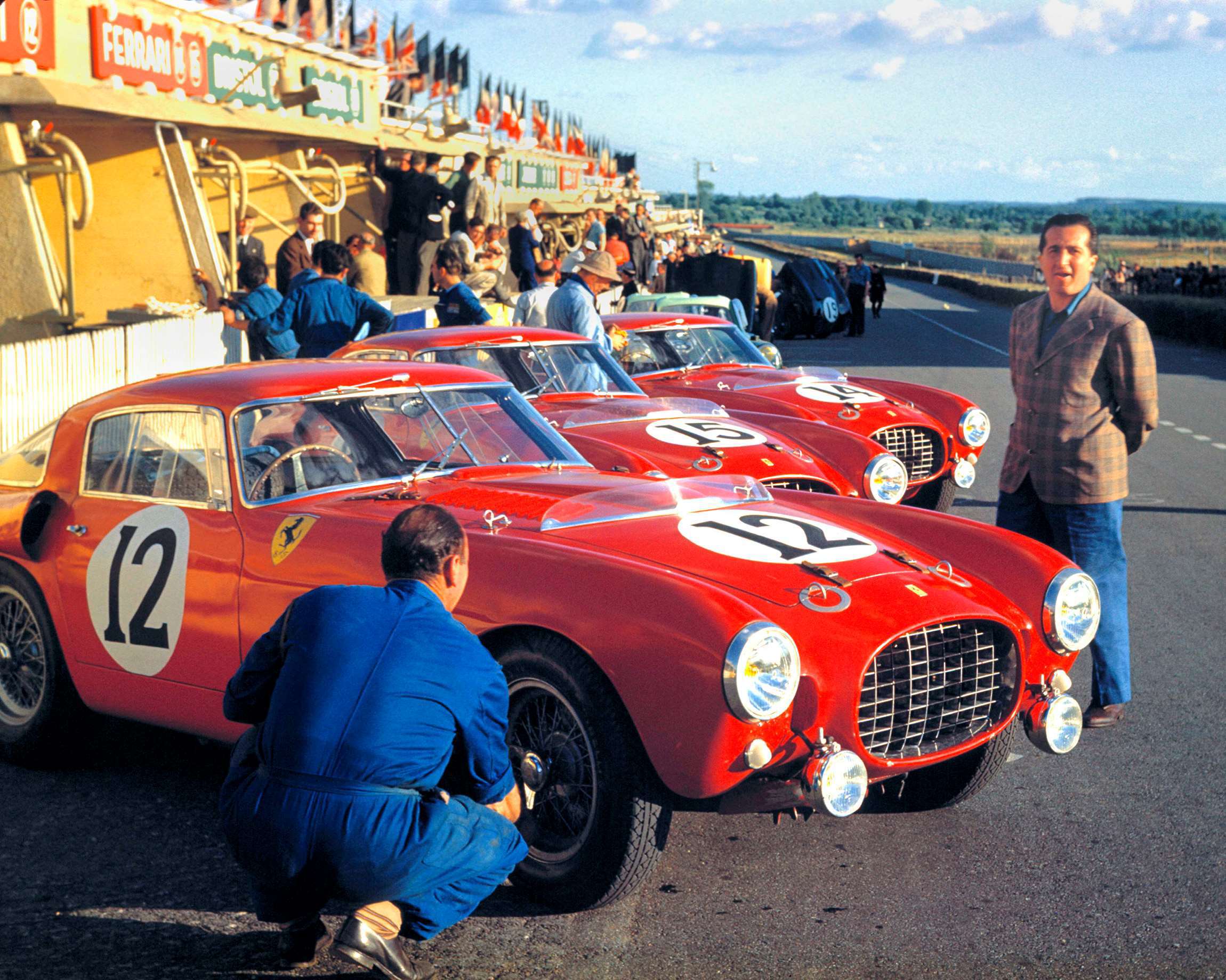 Phil’s shot of friendly Ascari with the Ferrari 375 Berlinetta team at Le Mans, 1953
