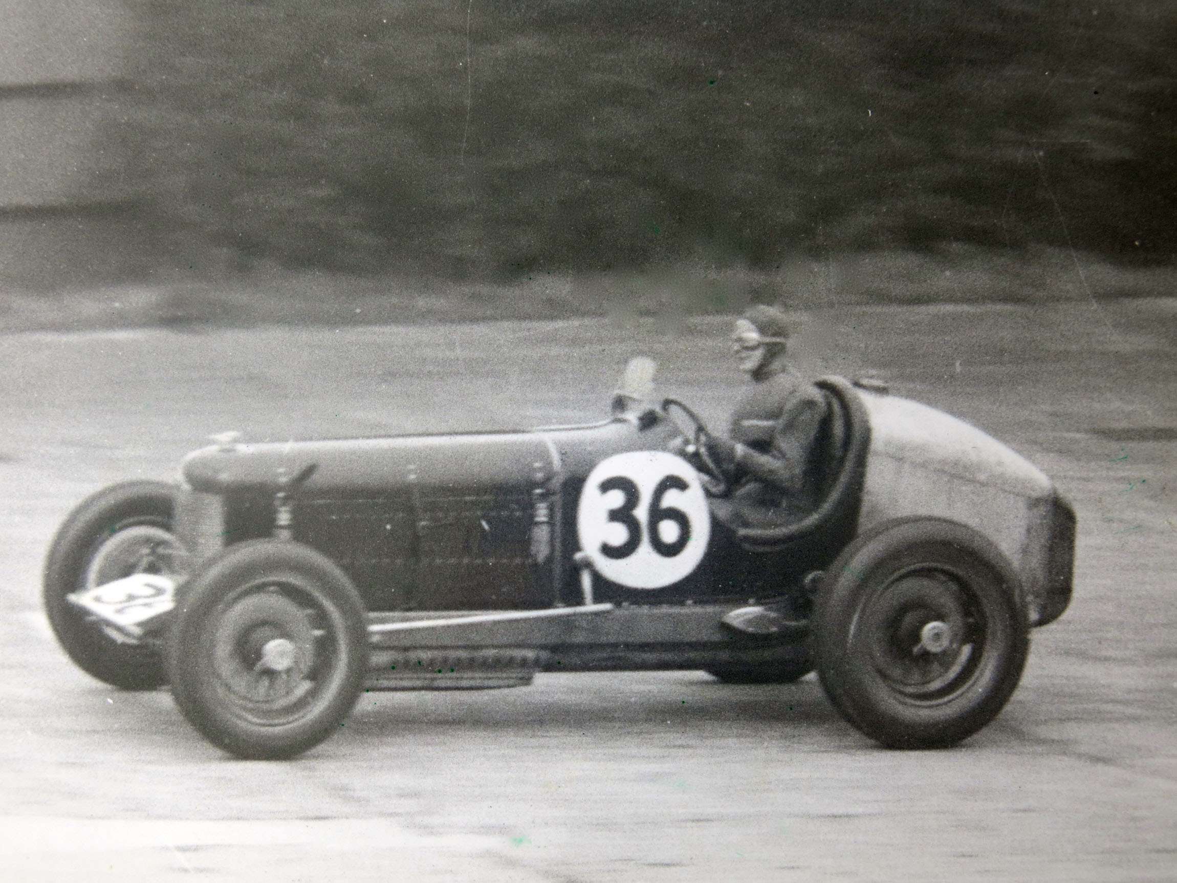 1935 BRDC 500 at Brooklands - ‘Buddy’ Featherstonhaugh co-drove Duesenberg with Dick Seaman but retired when tank split