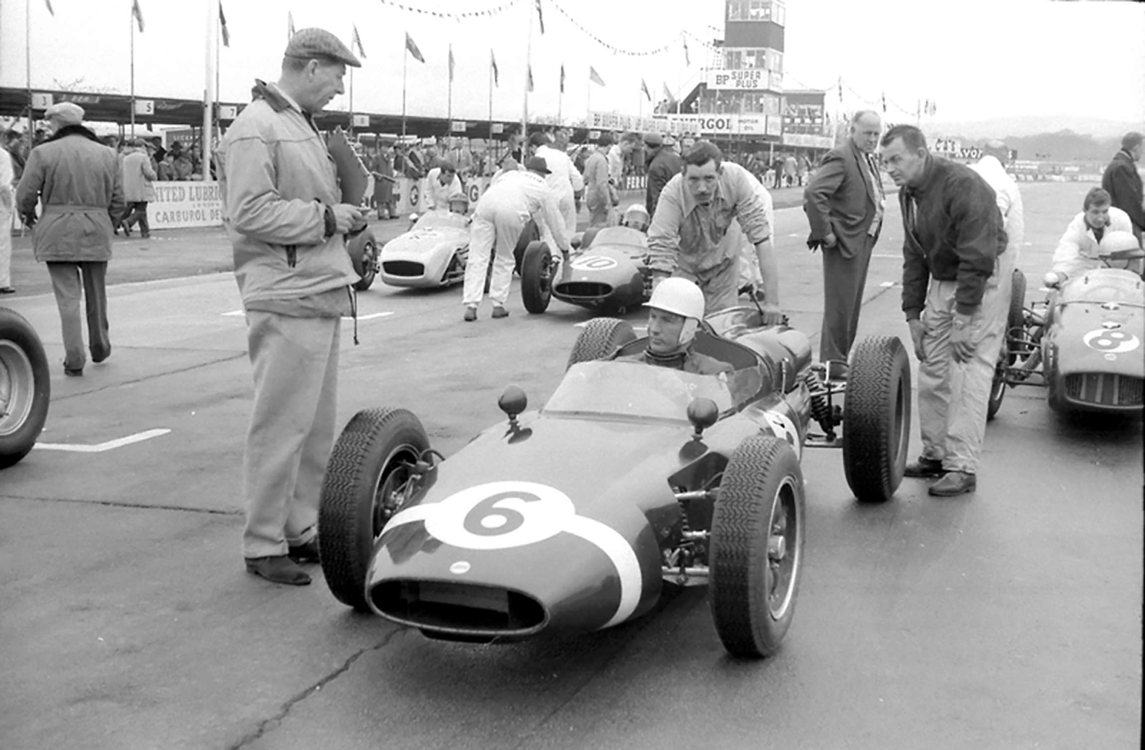 gpl-150-fred-taylor-1961-goodwood-icf-grid-rob-walker-moss-cooper-john-cheeseman-alf-francis.jpeg07061605.jpg