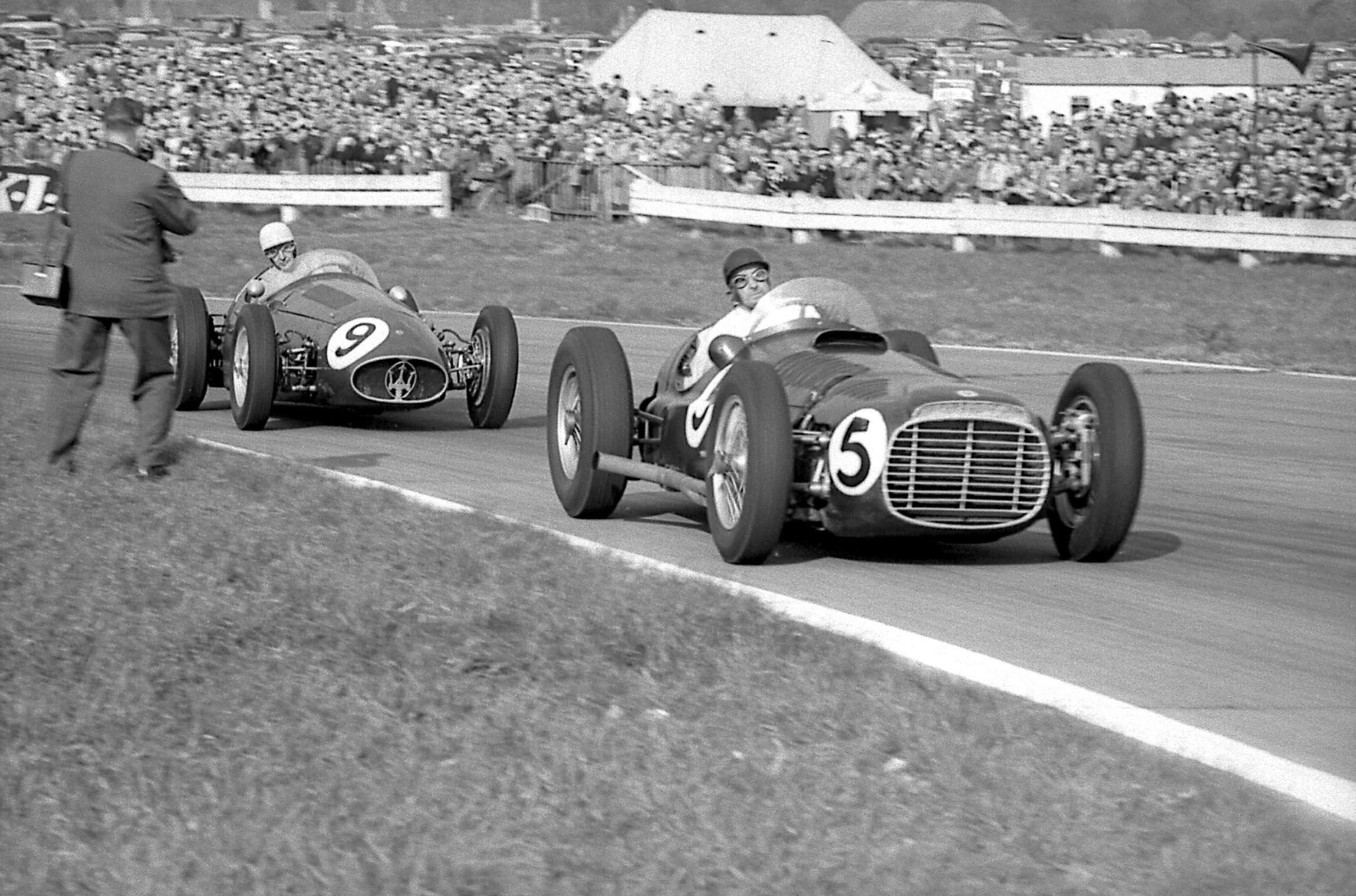 gpl-1954-goodwood-wharton-brm-v16-v.-salvadori-maserati.jpeg16111604.jpg