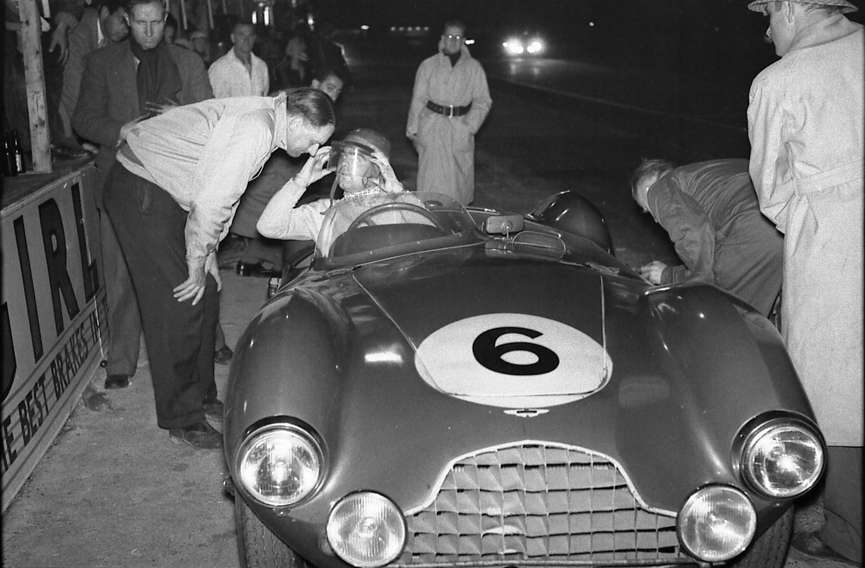Aston Martin’s recovered racing manager John Wyer in patient conversation with 1952 winner Pat Griffith during the 1953 edition of the Goodwood 9-Hour race. The Aston Martin DB3S was such a beauty compared to its DB3 predecessor...