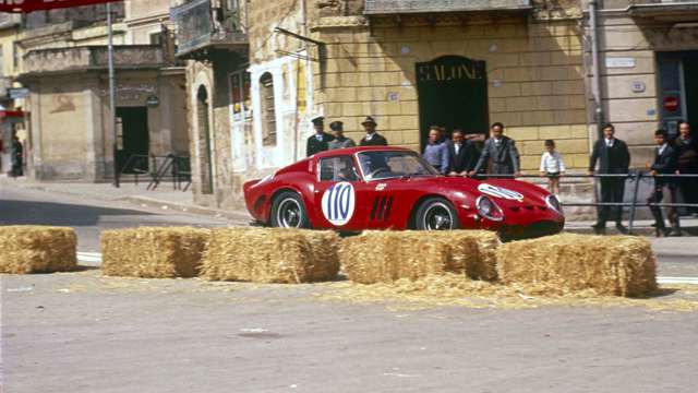 4 - Tommy Hitchcock III/Prince Zourab’s Scuderia Centro Sud-entered Ferrari 250GTO - 1963 Targa Florio
