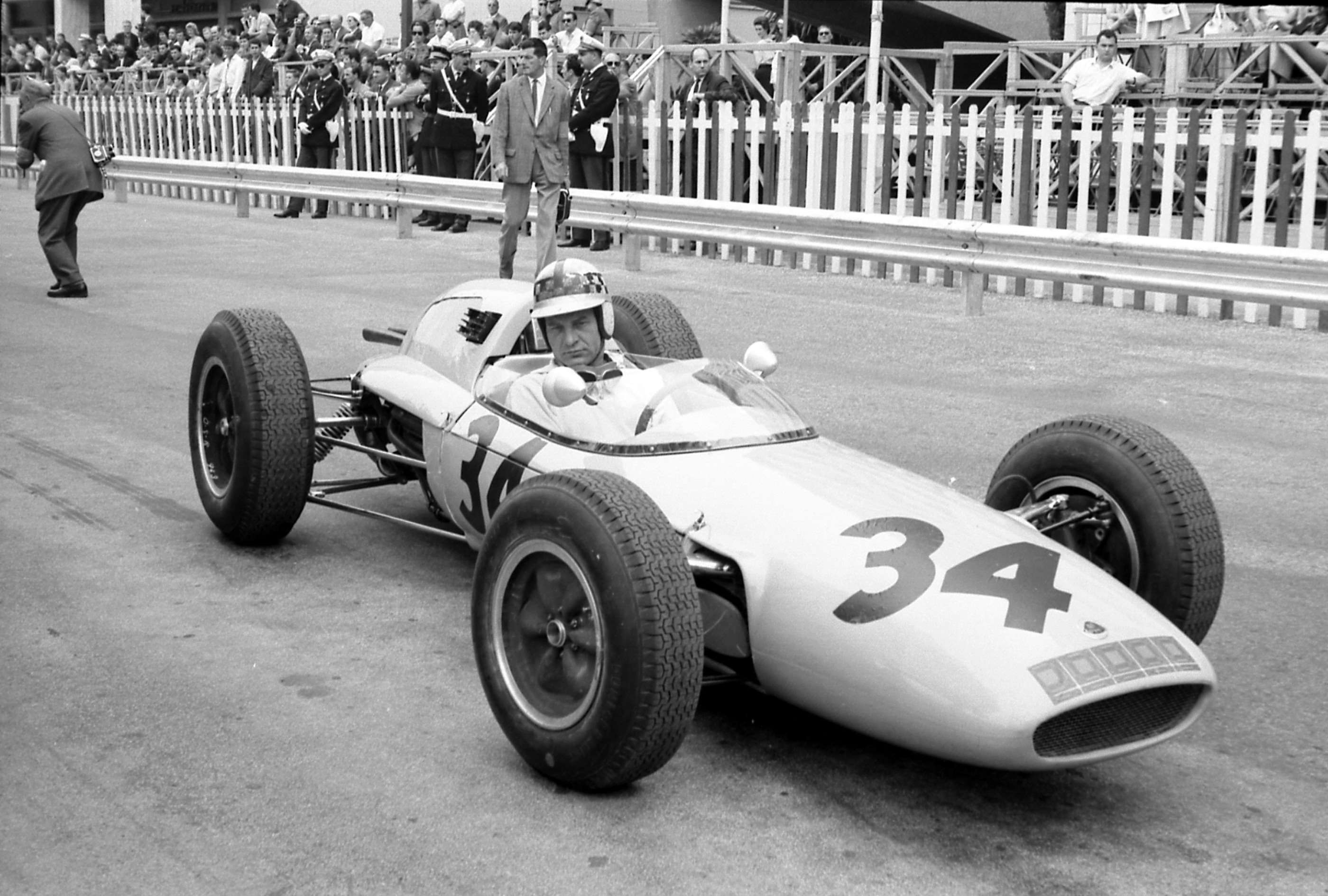 Innes after leaving Team Lotus drove for the UDT-Laystall Racing Team - as here at Monaco, 1962. He was a great crowd favourite who also won the Goodwood TT for them that year in their pale-green Ferrari 250 GTO.