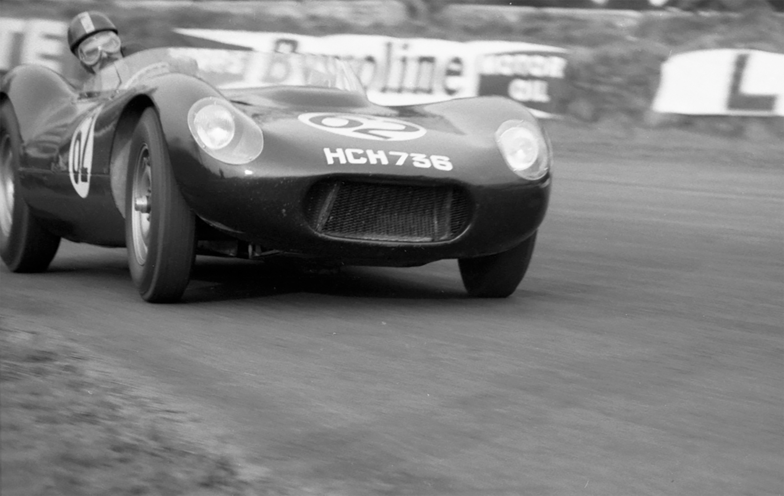 Archie disliked understeer but still drove what is today Steve Boultbee-Brooks’s ‘flat-iron’ Lister-Jaguar like the wind at Oulton Park, 1958.