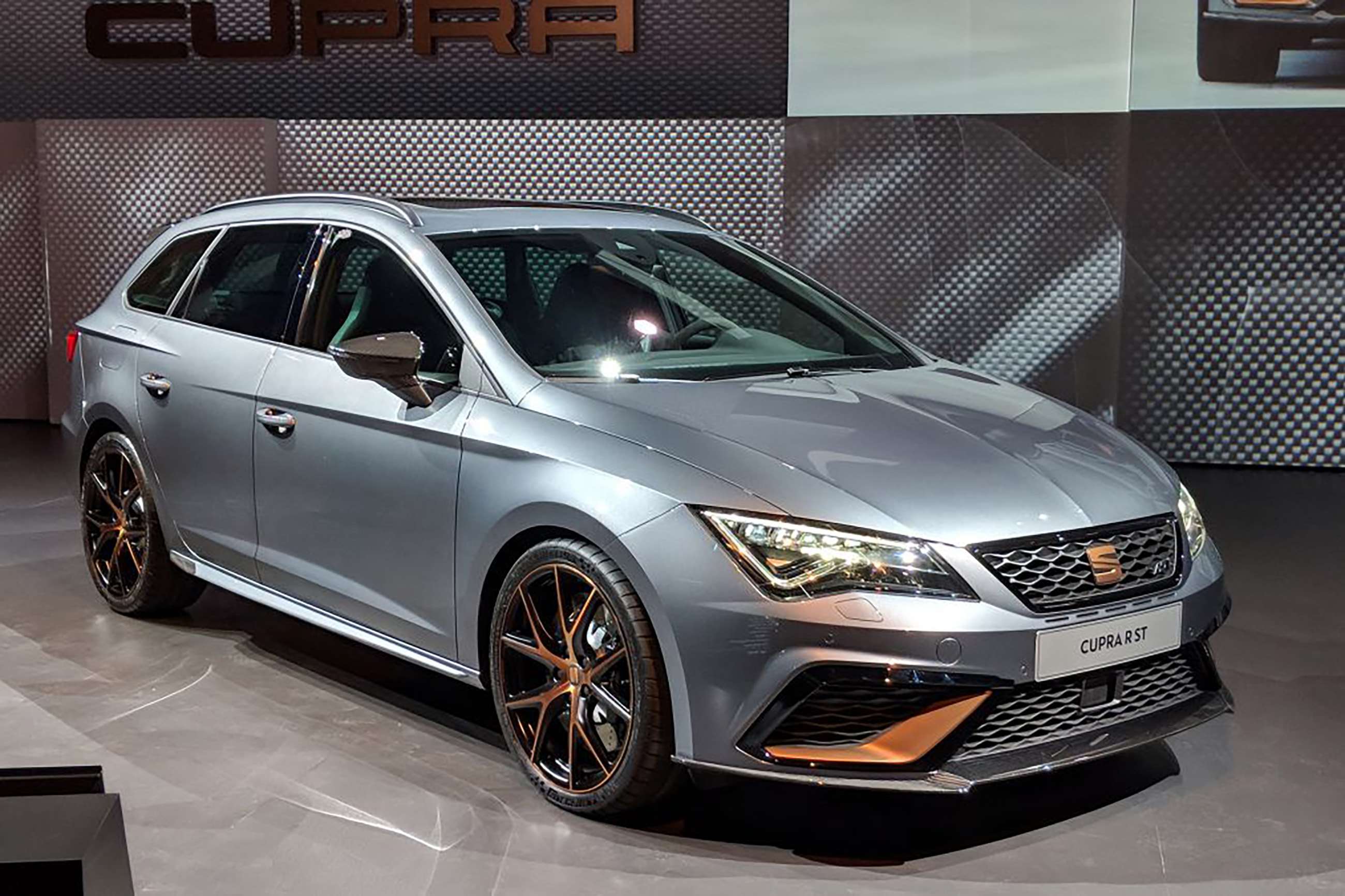 seat_leon_cupra_r_st_270420181.jpg