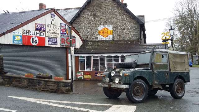 john_simister_land_rover_23101708.jpg