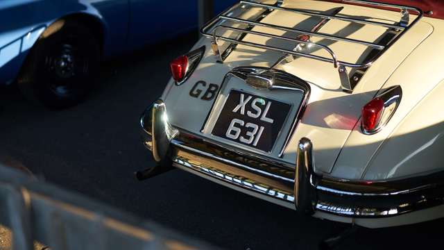 breakfast_club_classic_car_sunday_paddock_05081809.jpg