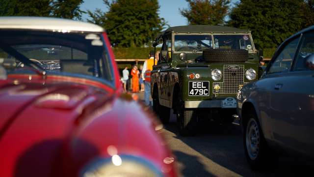 breakfast_club_classic_car_sunday_paddock_05081811.jpg