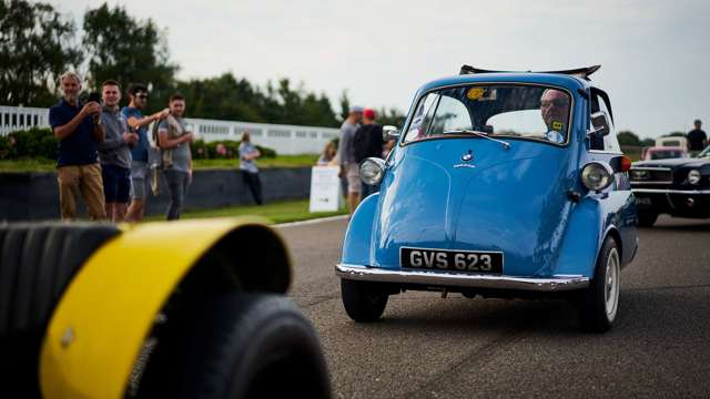 bc-classic-car-sunday-2-james-lynch-goodwood-05081908.jpg