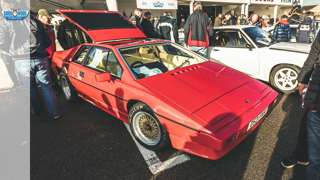 breakfast-club-2019-eighties-sunday-lotus-esprit-joe-harding-main-goodwood-03112019.jpg