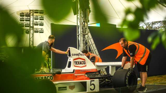 festival-of-speed-build-up-pete-summers-goodwood-07072106.jpg