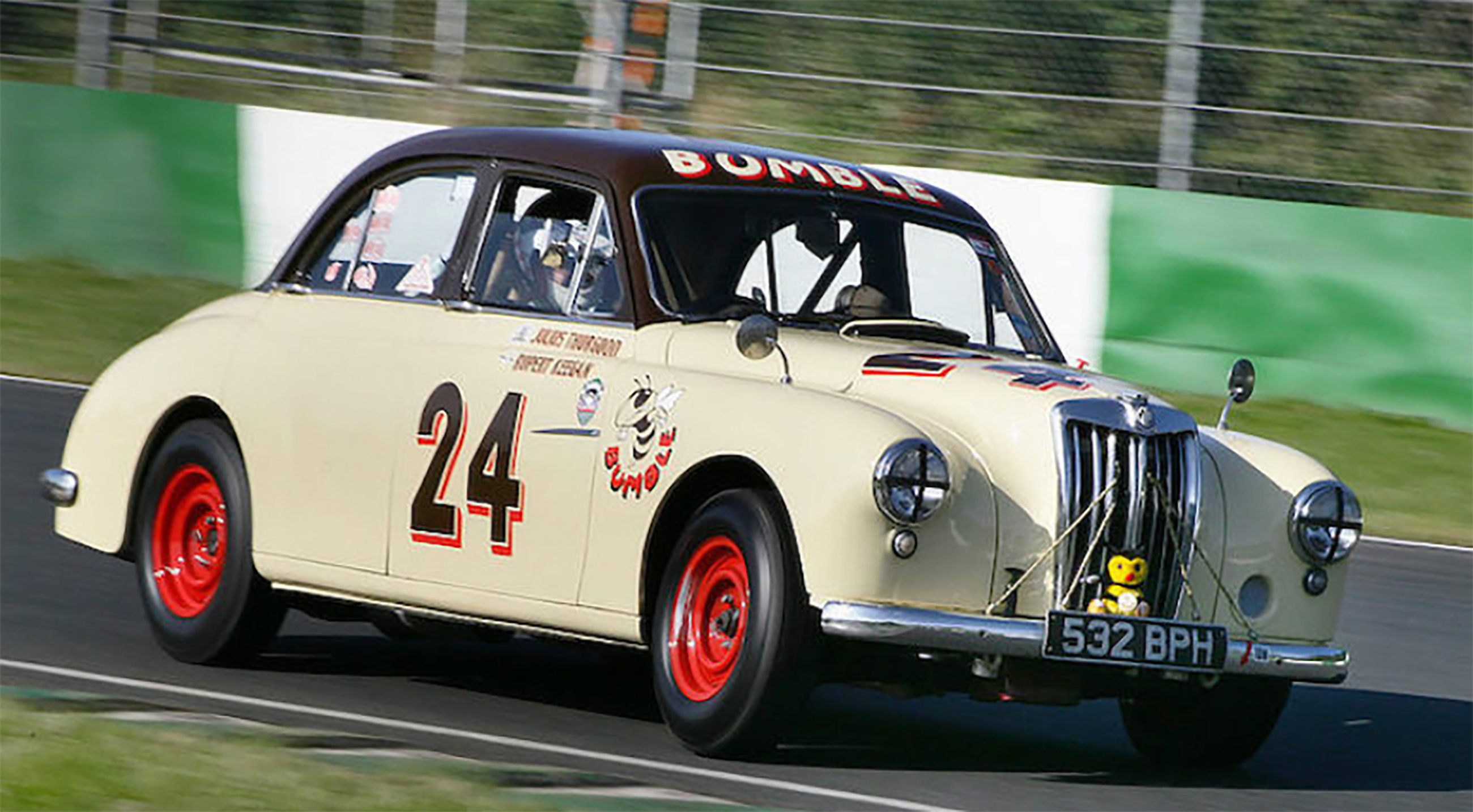 76mm_bonhams_bumble_goodwood_21031804.png