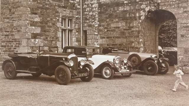 bentley-4-1_2-litre-tourer-1929-vintage-photo-bonhams-members-meeting-2019-goodwood-30032019.jpg