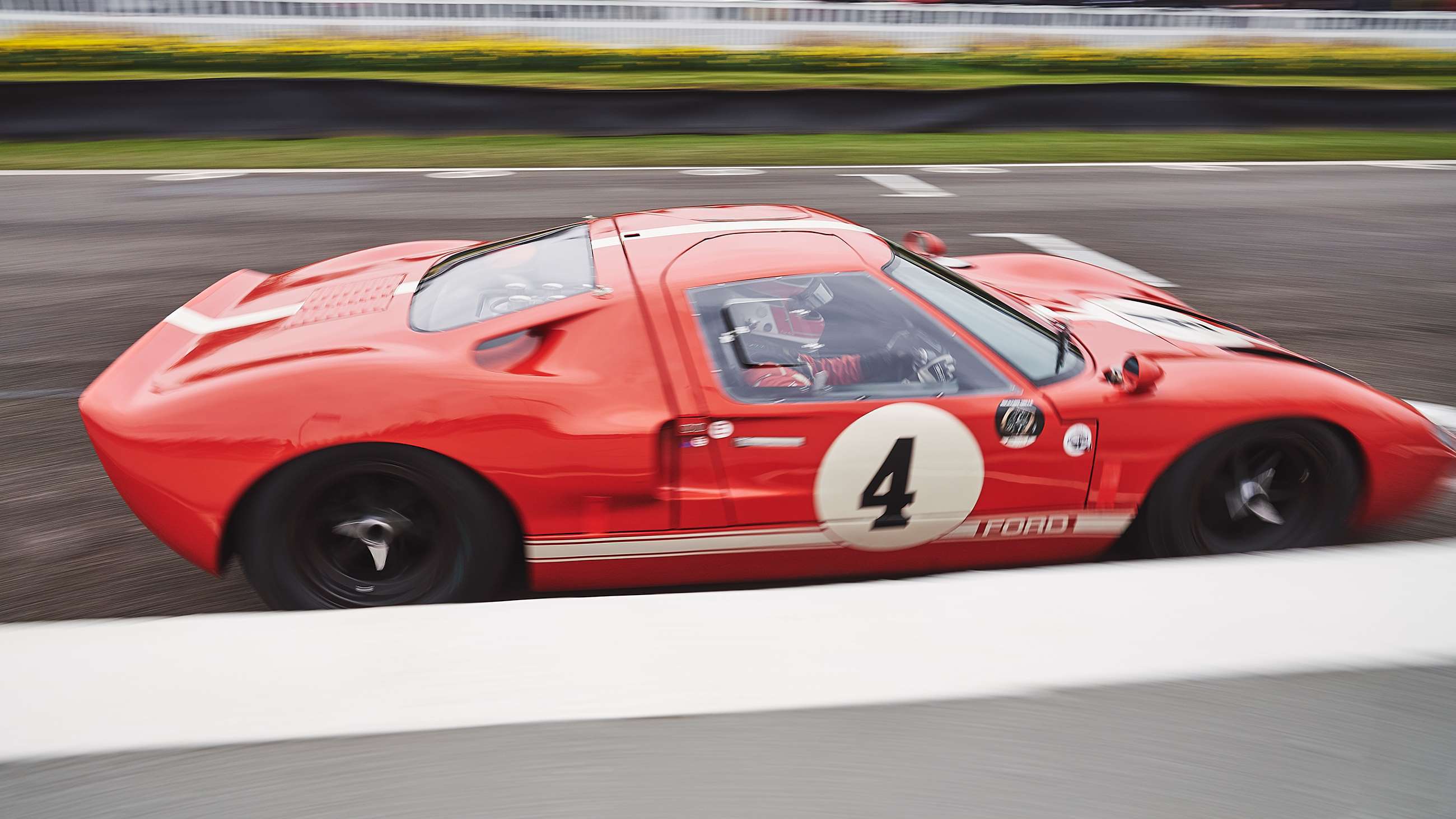 76mm-77mm-gurney-cup-dominic-james-ford-gt40-goodwood-09042019.jpg