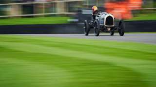 sf-edge-trophy-james-lynch-78mm-goodwood-16102110.jpg