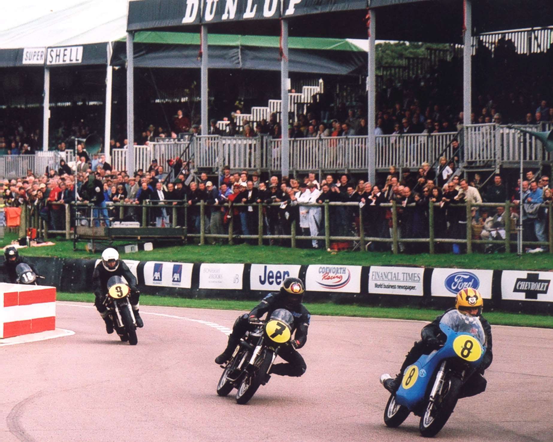 mick-hemmings-mcintyre-matchless-barry-sheene-manx-norton-duncan-fitchett-manx-norton-lennox-cup-revival-1999.jpg