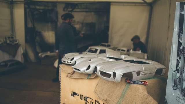 goodwood_revival_over_the_road_10091614.jpg