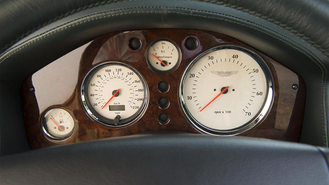 bonhams_goodwood_revival_aston_martin_vantage_le_mans_07091610.png