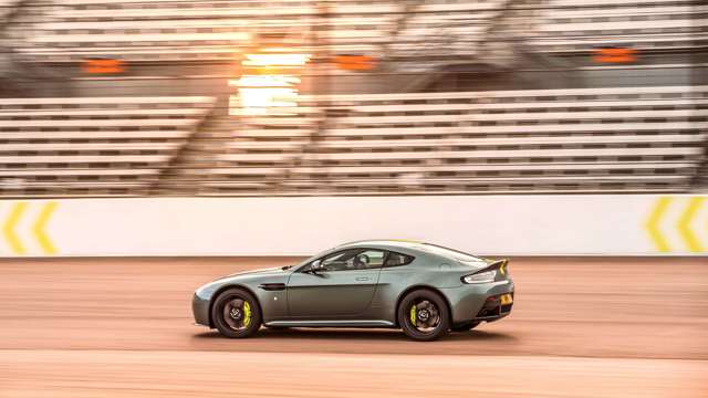 vantage-amr_v8_03.jpg