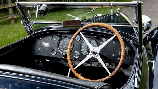 1932-bugatti-type-5513091903.jpg