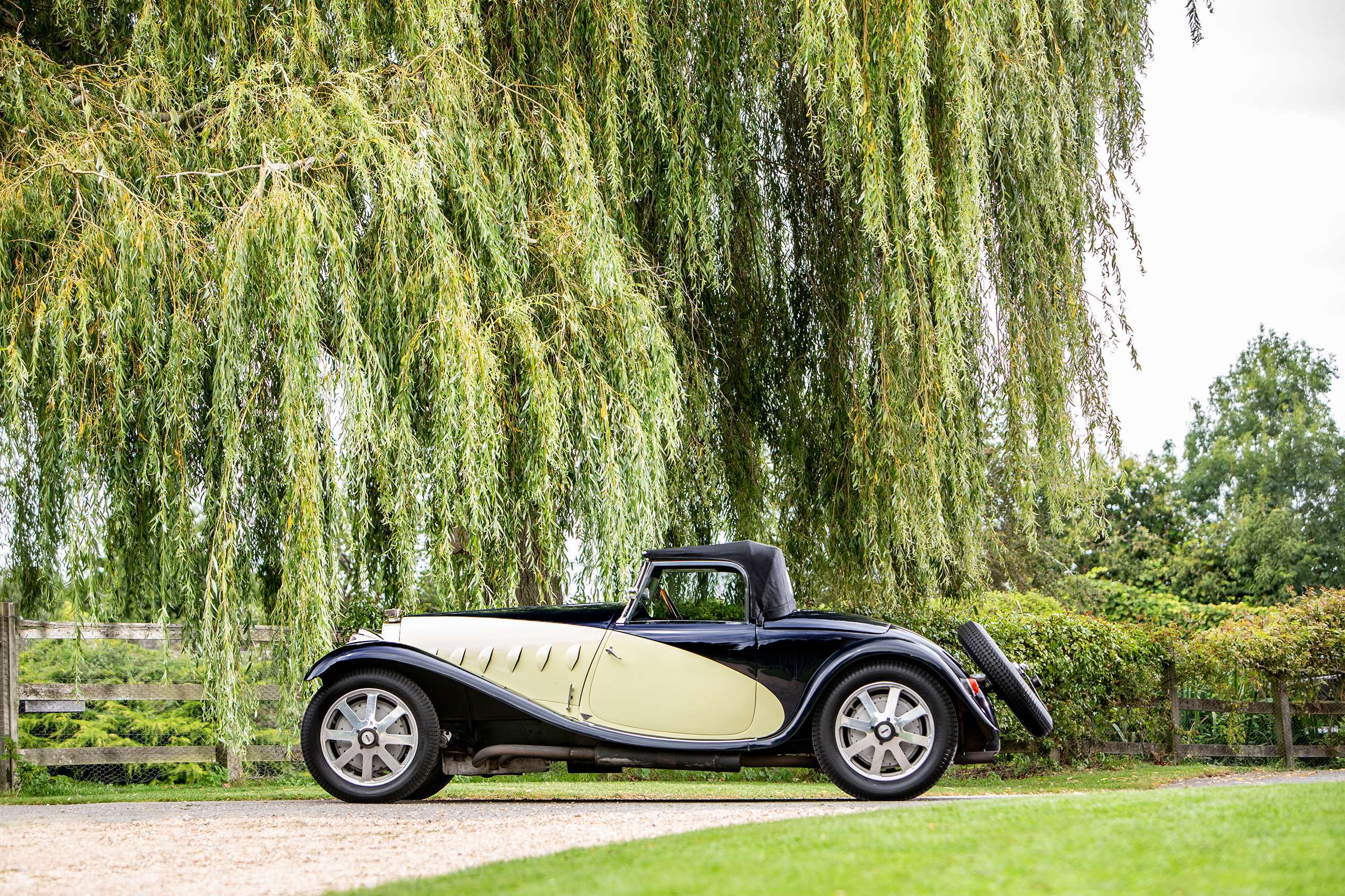 1932-bugatti-type-5513091910.jpg