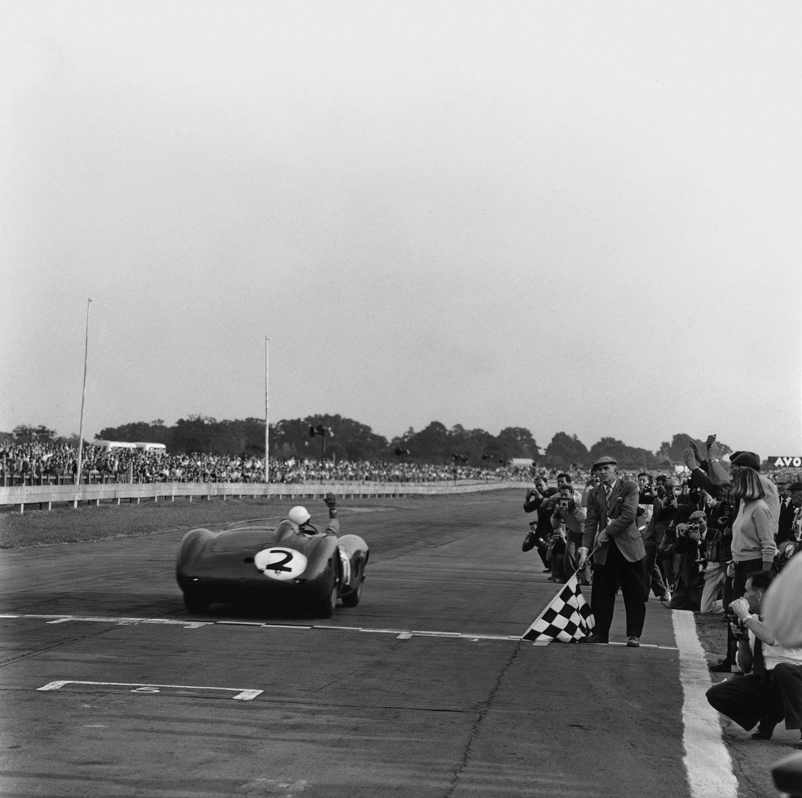 revival-2019-stirling-moss-win-goodwood-1959-motorsport-images-goodwood-04092019.jpg