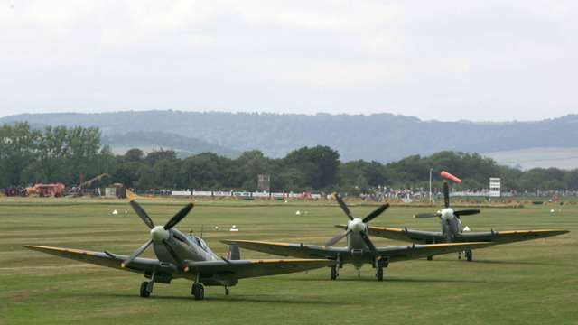 revival-2006-spitfire-takeoff-gareth-bumstead-mi-goodwood-08052020.jpg