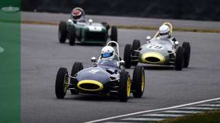 race-report-9-chichester-cup-revival-2021-peter-de-la-roche-bloxham-mi-main-goodwood-20092021.jpg