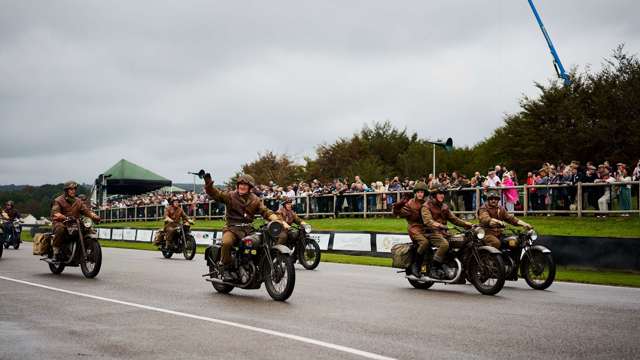 dsc02427-revival21-victory-paradesun21-jameslynch.jpg