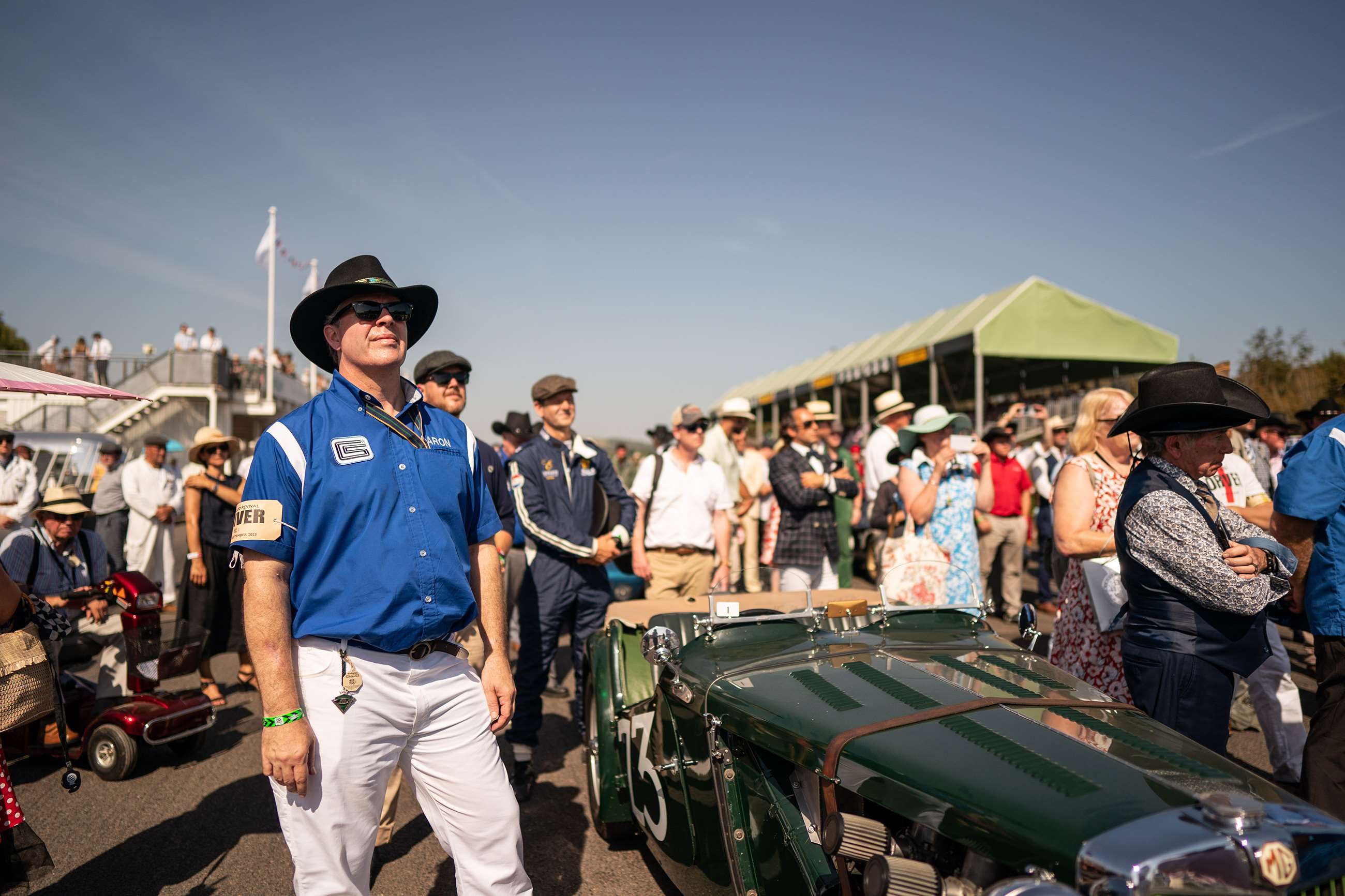 The black hat way cowboy of Carroll Shelby (Matt Damon) in Ford v. Ferrari  | Spotern