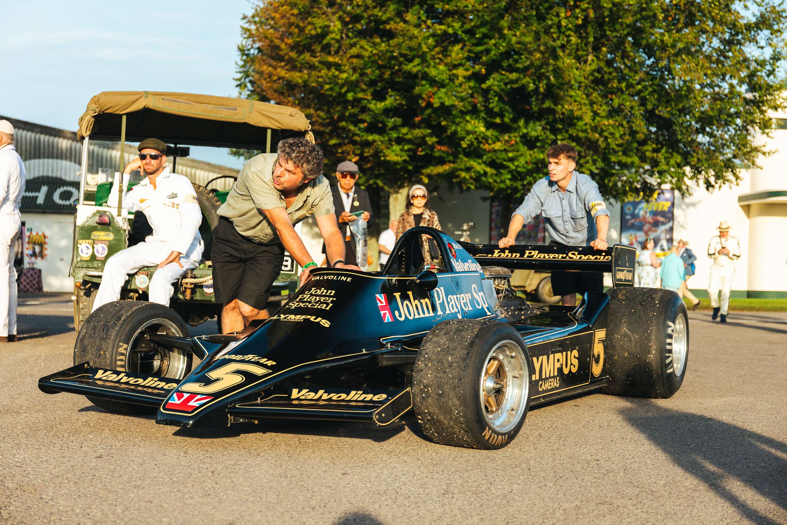 Sunday Morning At The 2023 Goodwood Revival | GRR