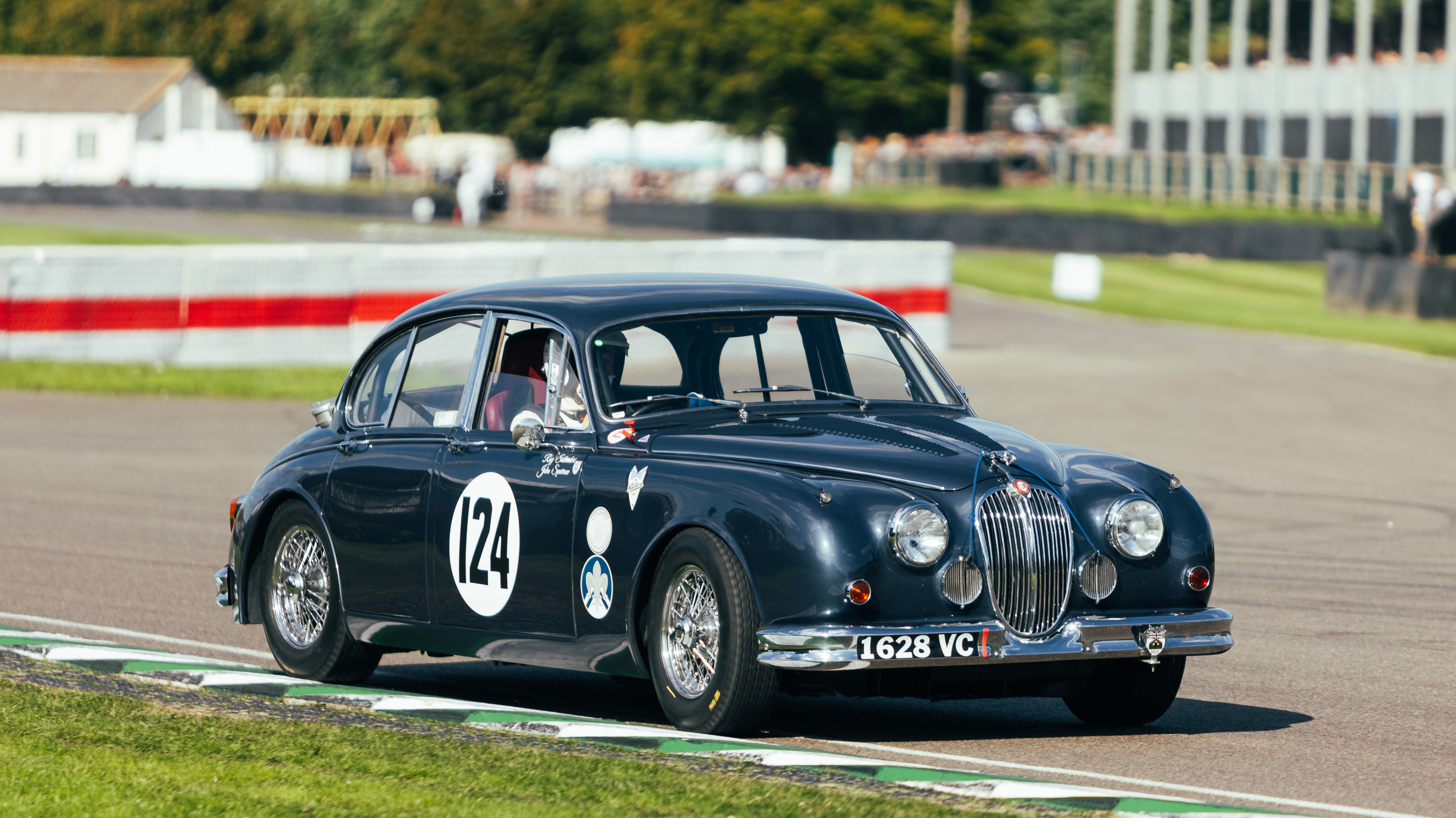 jaguar classic Mk2 revival 1.jpg