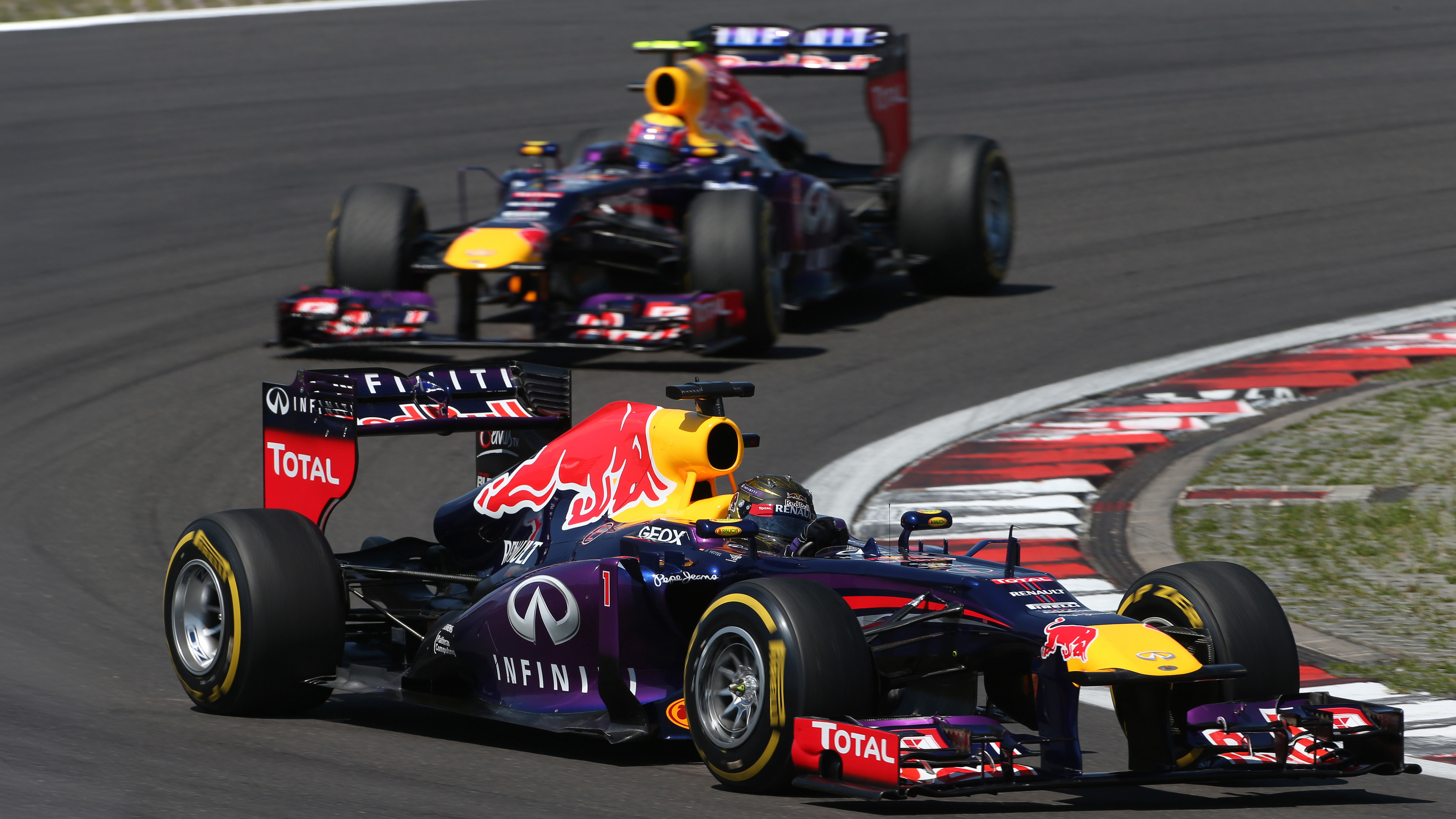 vettel v webber 1 copy.jpg