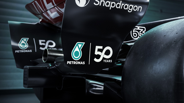 Mercedes Singapore Petronas livery 06.jpg