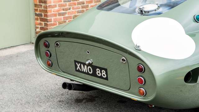 aston_martin_dp215_rm_sothebys_31071809.jpg