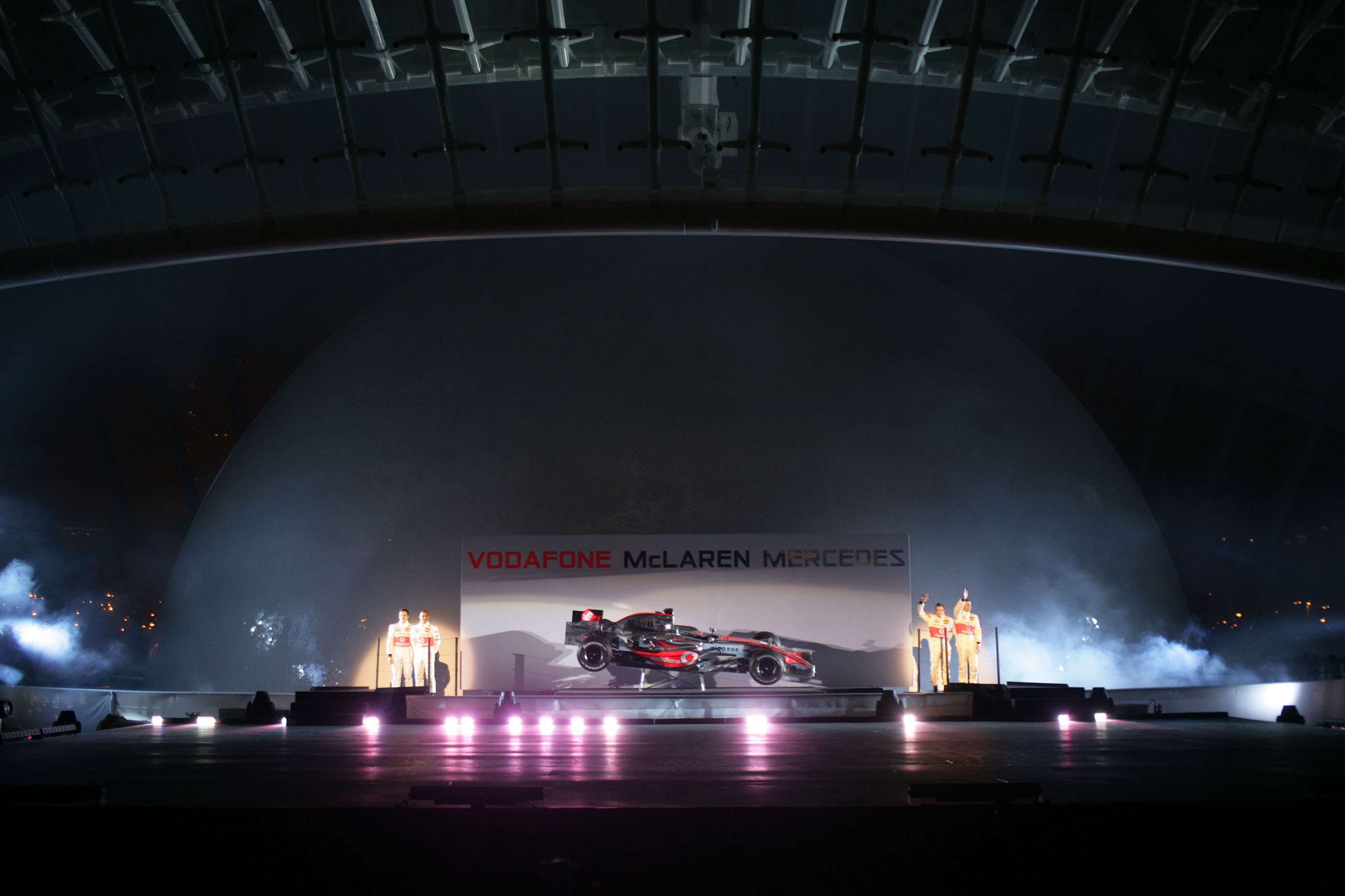 f1_launches_goodwood_famous_five_22021806.jpg