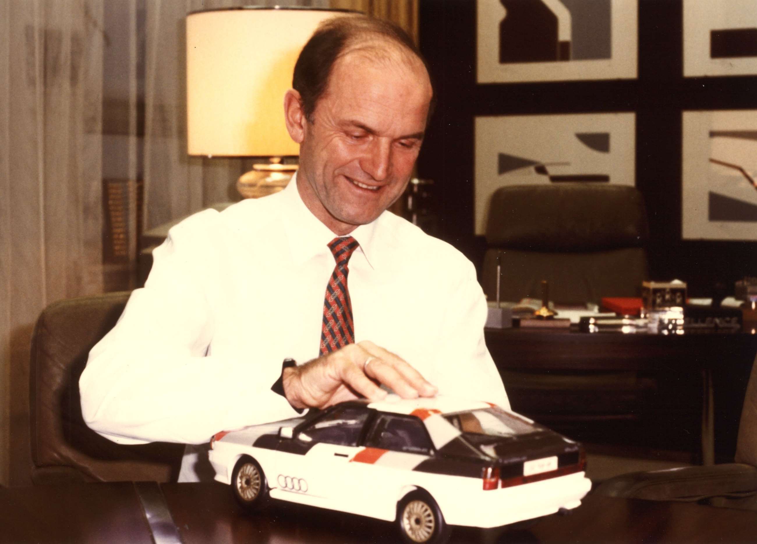 Piëch with a model of the Audi Quattro.