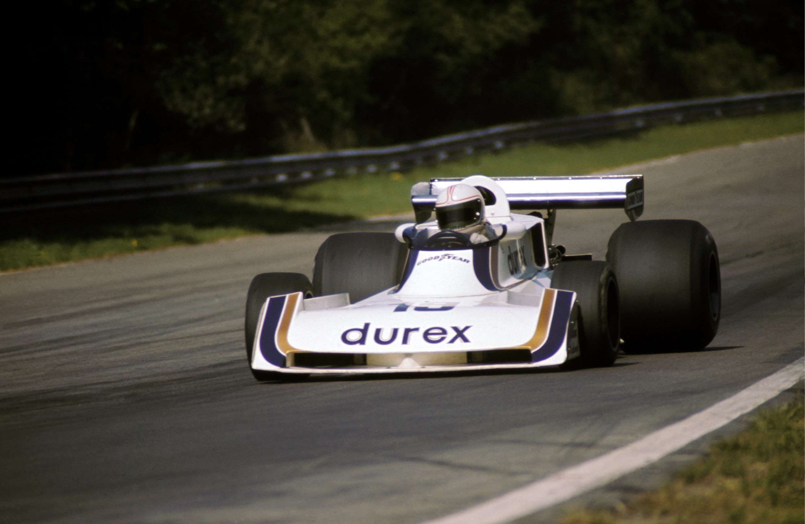 f1-1976-belgium-surtees-ts19-durex-alan-jones-david-phipps-motorsport-images-goodwood-05062019.jpg
