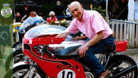 https://www.goodwood.com/globalassets/.road--racing/race/historic/2020/1-january/colin-seeley-obit/colin-seeley-seeley-850-commando-neil-brailsford-main-goodwood-08012020.jpg?crop=(0,0,2600,1463)&width=280