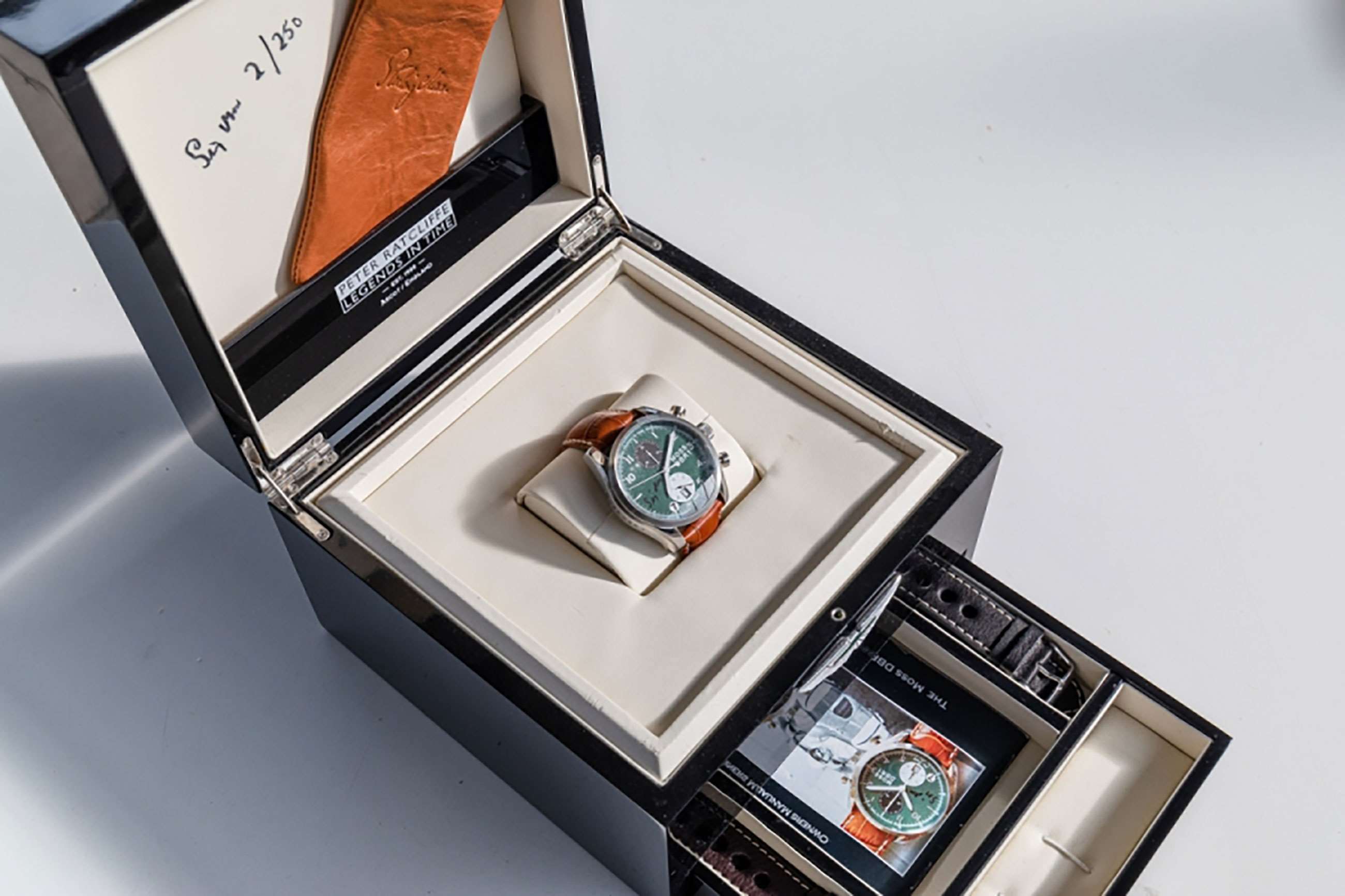 stirling-moss-memorabilia-sale-aston-martin-dbr1-watch-silverstone-auctions-goodwood-13112020.jpg