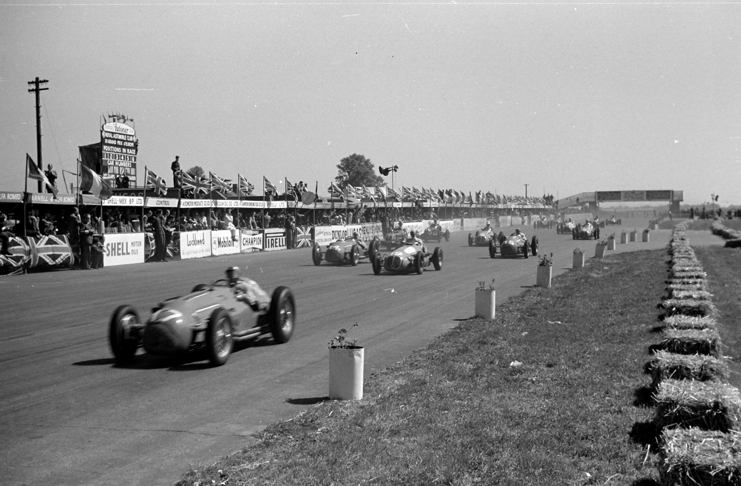 Gallery: The First Formula 1 Race – The 1950 British Grand Prix | GRR