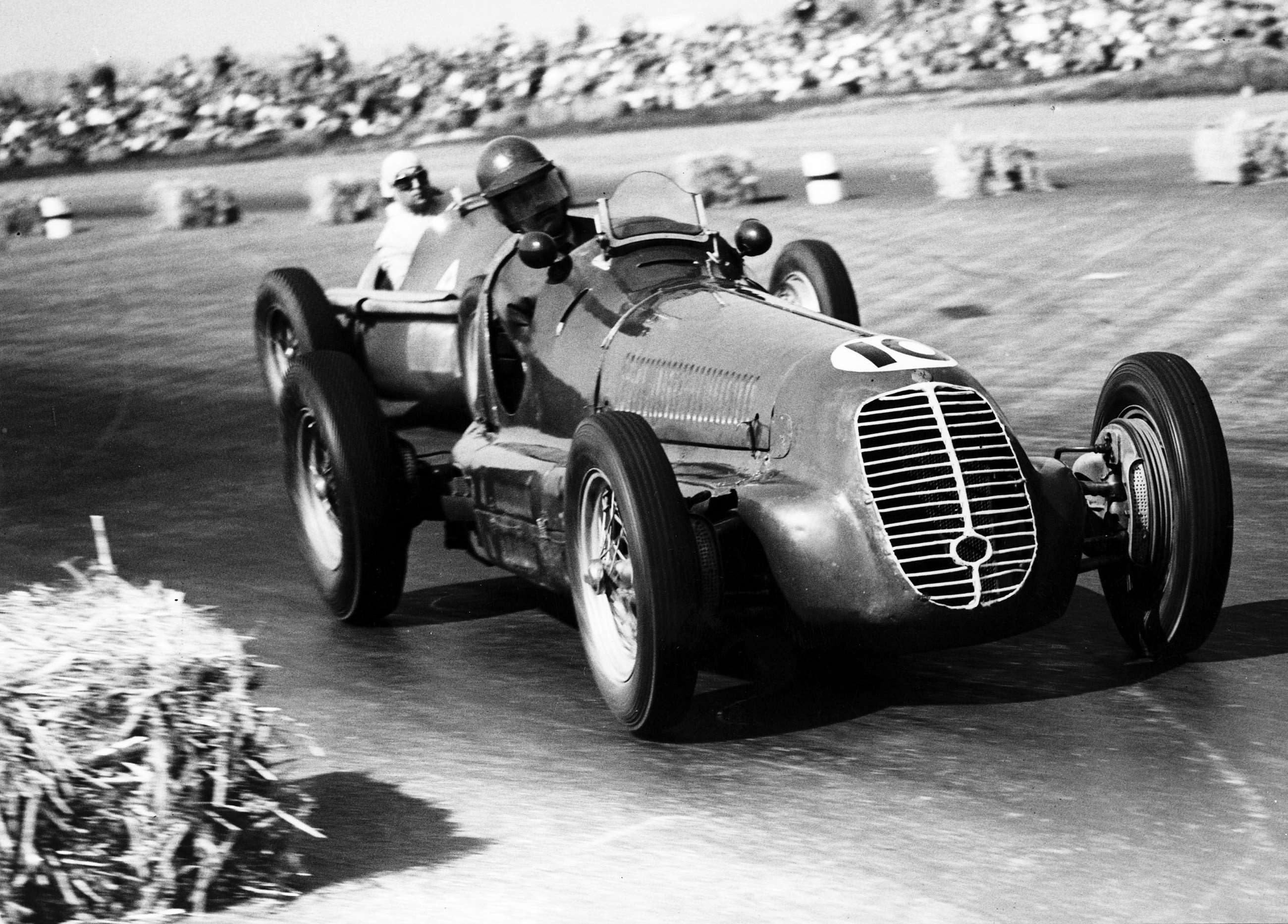 Gallery: The First Formula 1 Race – The 1950 British Grand Prix | GRR