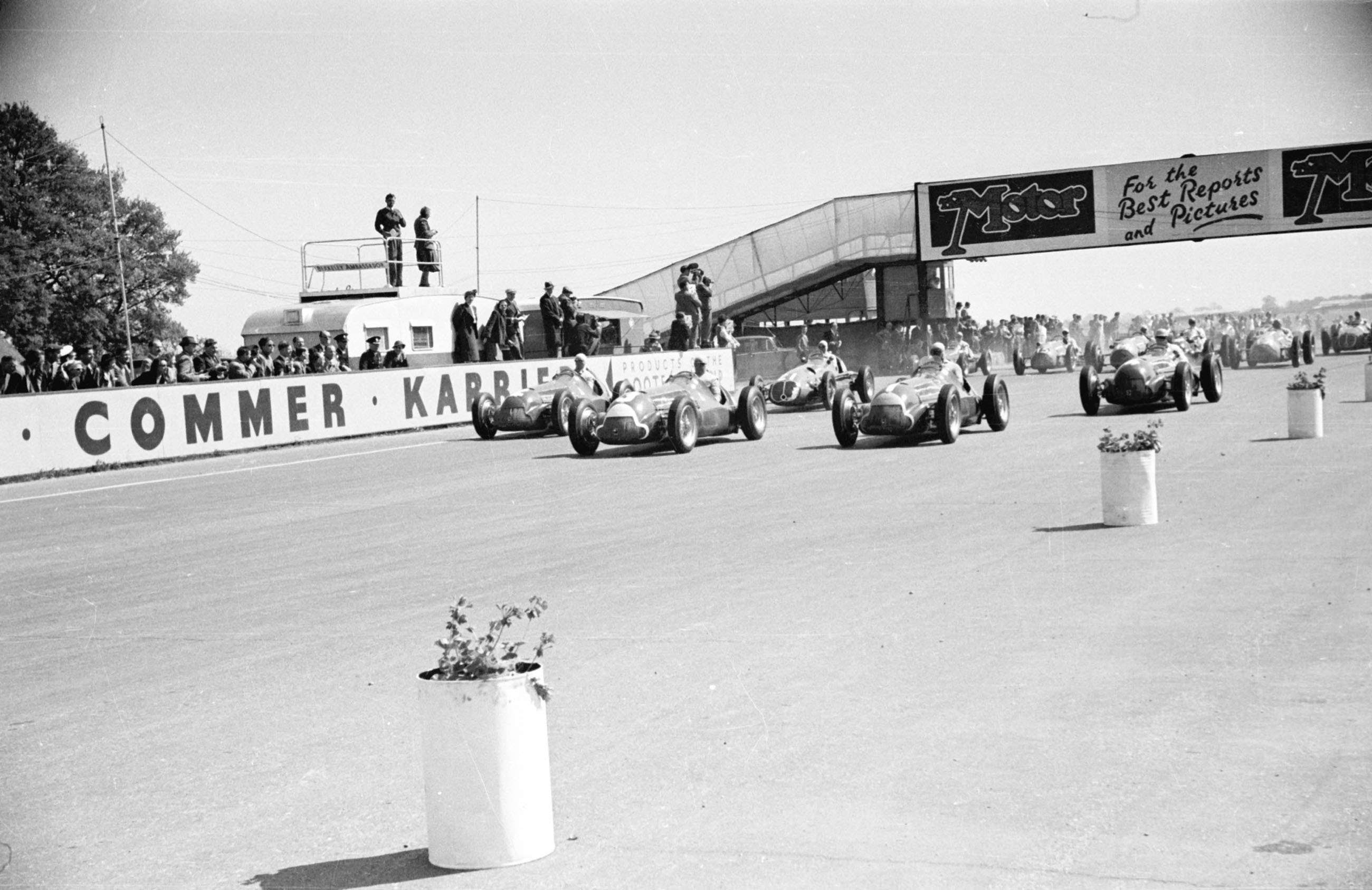 1950-british-grand-prix-alfa-romeo-start.jpg